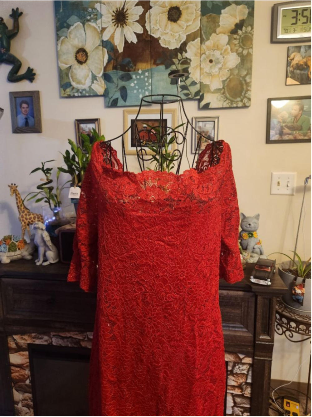 Bluebell Red off shoulders Lace Dress Size Large in ptp 22 inches - Picture 2 of 10